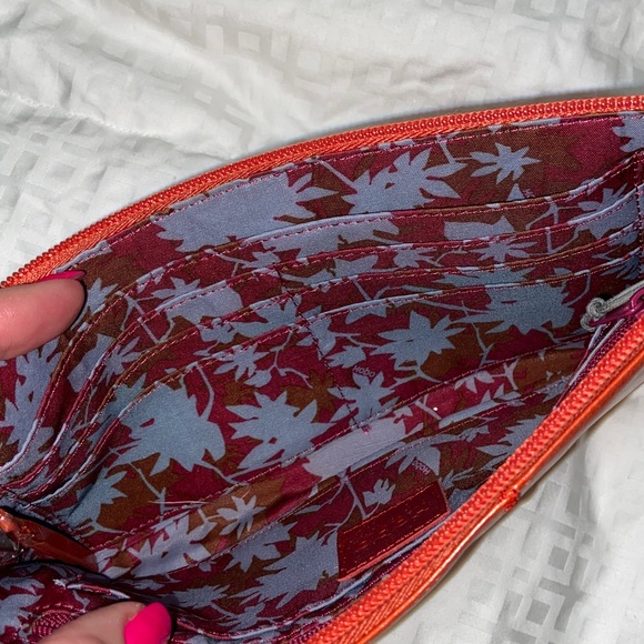 New HOBO Vida Wristlet